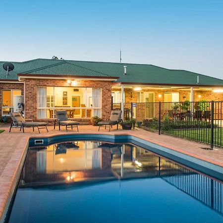 Colonial Court House Villa Mudgee Esterno foto